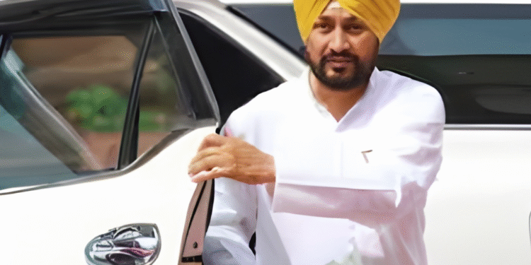 Punjab Congress में चन्नी की बैठक पर नजर