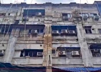 कोलकाता में आधी रात को बड़ा हादसा, होटल में आग से 9 की मौत