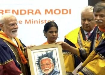 IIT दिल्ली में PM मोदी बोले, ‘मैं बाबा बागेश्वर नहीं हूं’