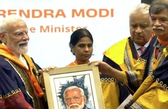 IIT दिल्ली में PM मोदी बोले, ‘मैं बाबा बागेश्वर नहीं हूं’