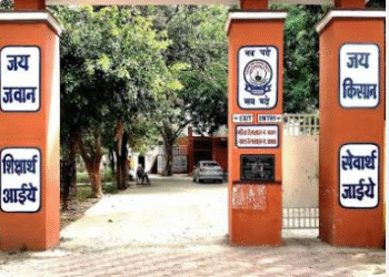 नारायणगढ़ मॉडल स्कूल में 39 छात्रों की कंपार्टमेंट, दाखिले को लेकर विवाद