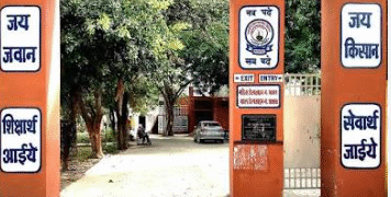 नारायणगढ़ मॉडल स्कूल में 39 छात्रों की कंपार्टमेंट, दाखिले को लेकर विवाद