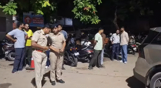 चंडीगढ़ सेक्टर-17 में छात्र की गोली लगने से मौत, हत्या या आत्महत्या की जांच में जुटी पुलिस
