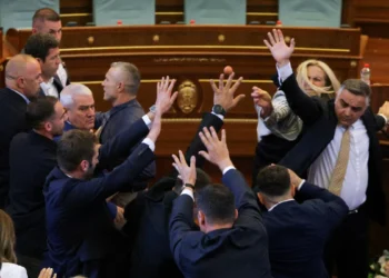 Kosovo संसद में PM पर अंडे